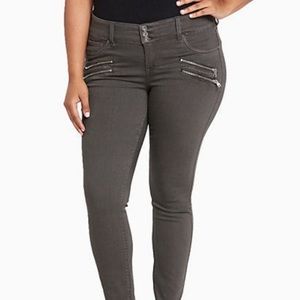 Gray zip skinny jeans size 22 - extra long